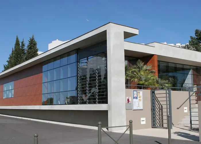 T2 Avec Terrasse Et Parking Securise A - Fr-1-338-402 * Sète